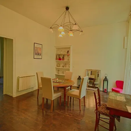 Superbe 27 Cours Napoleon Appartement